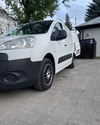 Peugeot Partner cena 17900 przebieg: 226069, rok produkcji 2010 z Warszawa małe 106